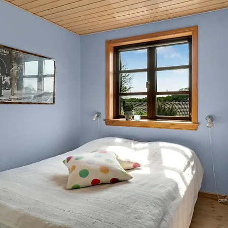 Beautiful Home In Glesborg With Sauna