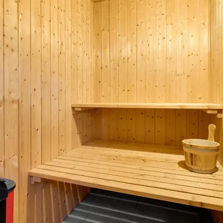 Beautiful Home In Glesborg With Sauna
