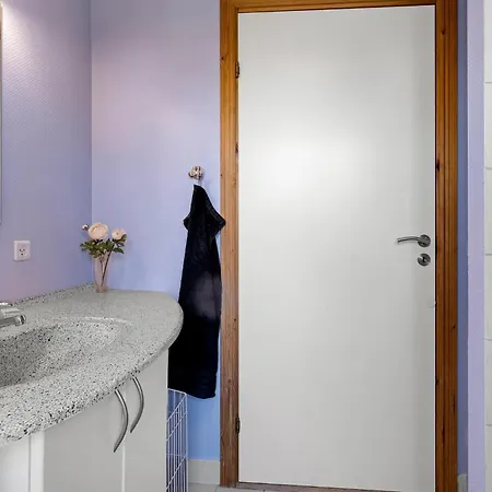 Дом отдыха Beautiful Home In Glesborg With Sauna *